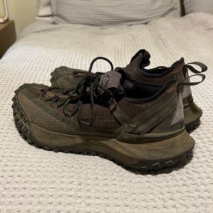 Nike ACG Mountain Fly Low